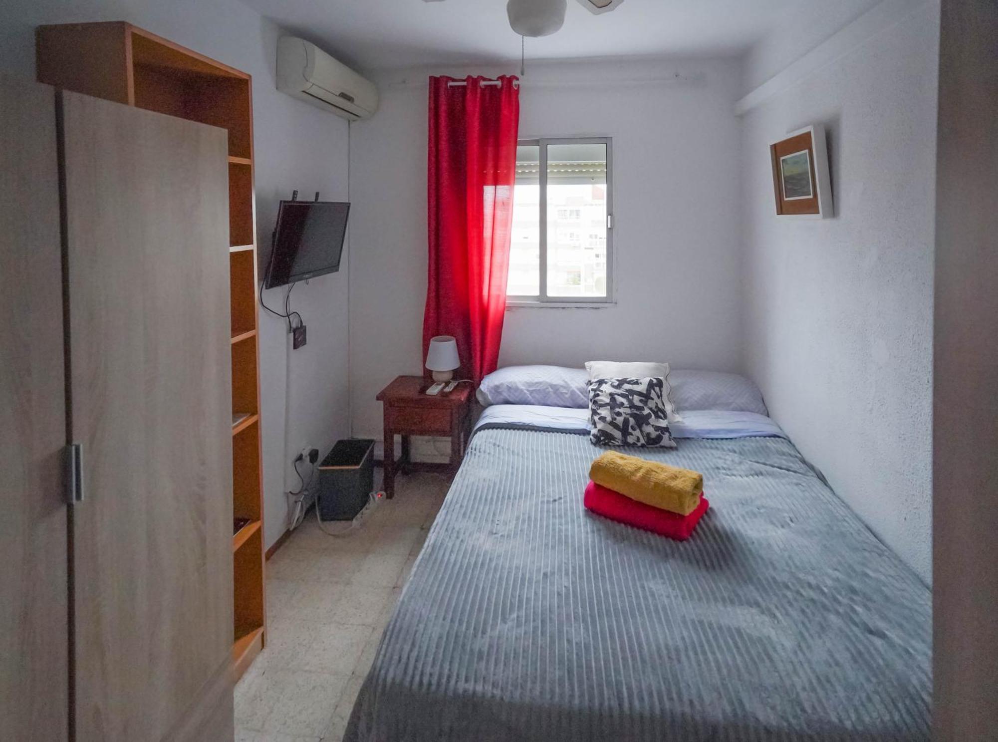 Habitaciones Privadas Con Cama Doble En Sevilla Exterior photo