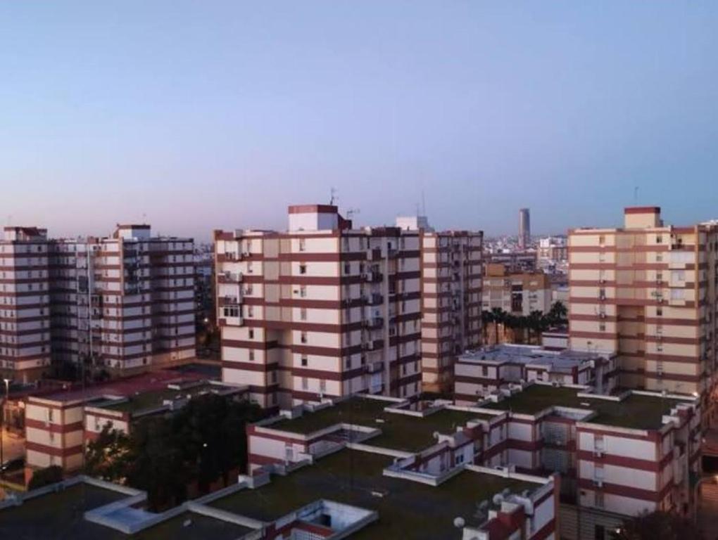 Habitaciones Privadas Con Cama Doble En Sevilla Exterior photo