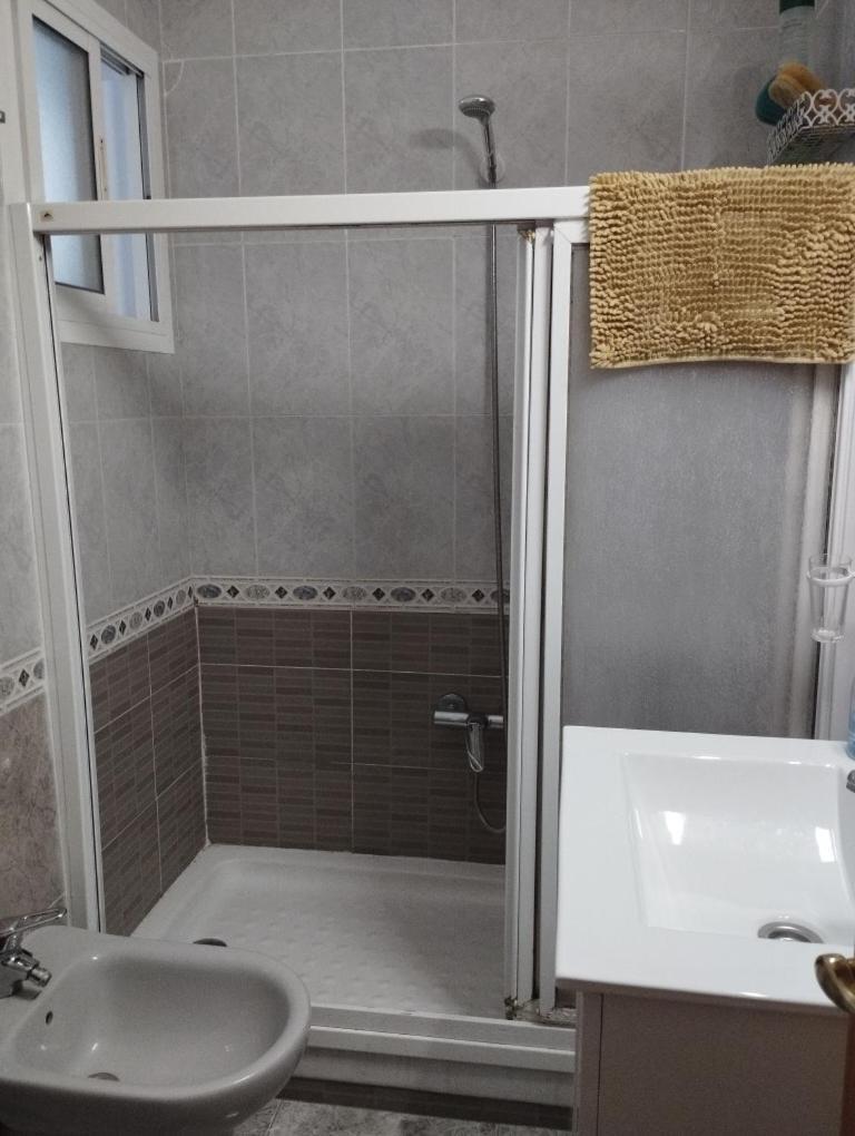 Habitaciones Privadas Con Cama Doble En Sevilla Exterior photo