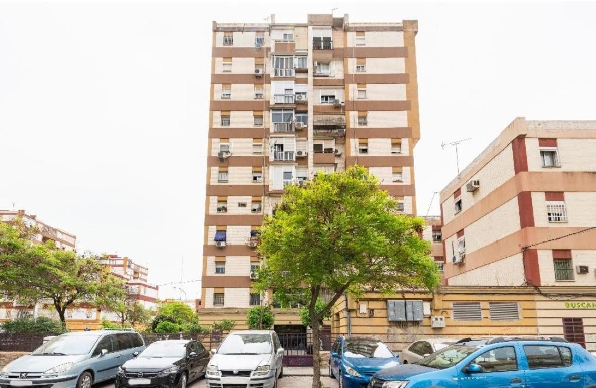 Habitaciones Privadas Con Cama Doble En Sevilla Exterior photo