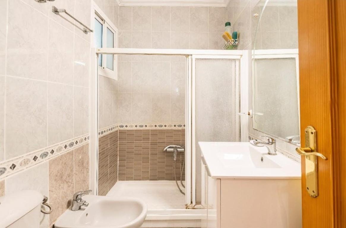 Habitaciones Privadas Con Cama Doble En Sevilla Exterior photo